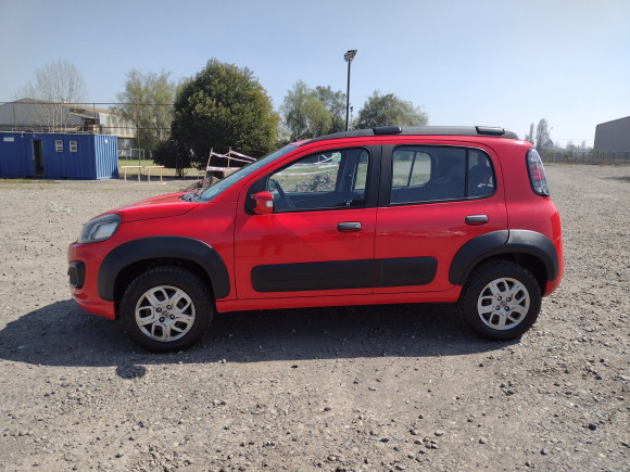 FIAT UNO 2020 33.579 Kms.